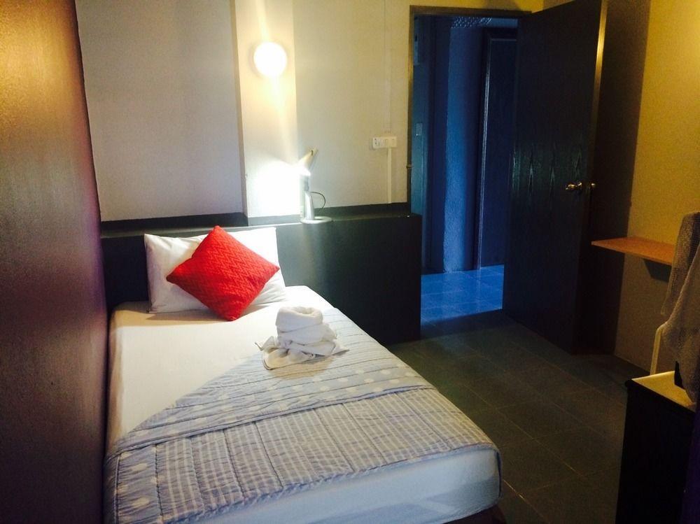 Rooms@Krabi Guesthouse Bagian luar foto