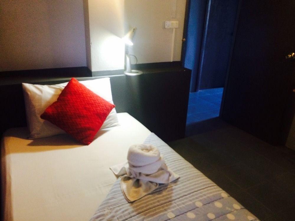 Rooms@Krabi Guesthouse Bagian luar foto