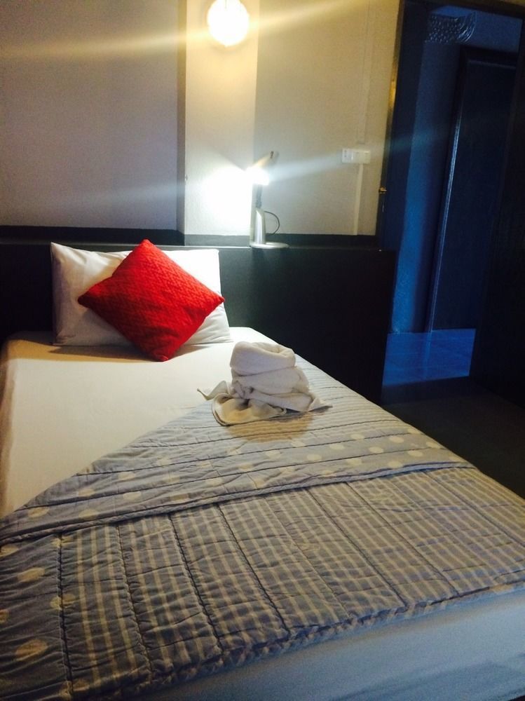 Rooms@Krabi Guesthouse Bagian luar foto